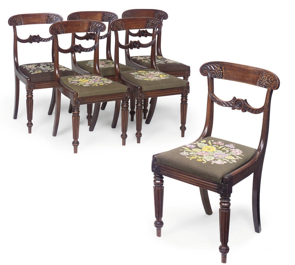 A SET OF SIX WILLIAM IV MAHOGANY DINING CHAIRS