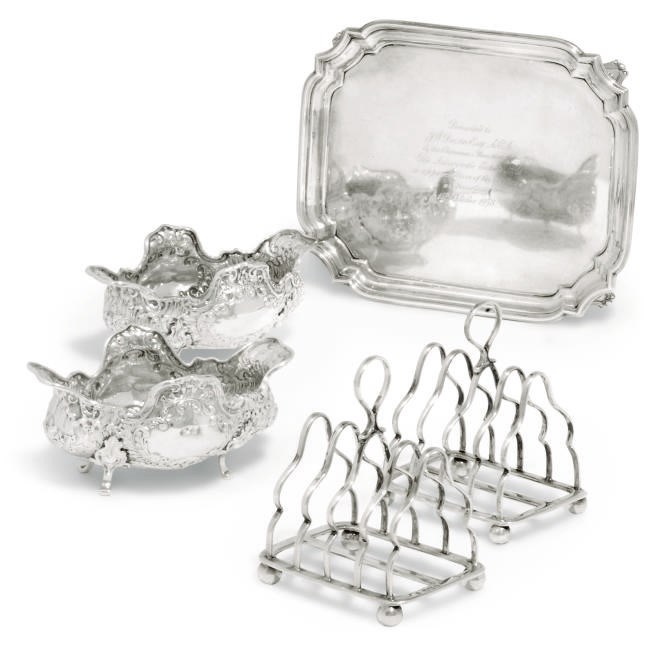 A PAIR OF LATE VICTORIAN SCOTTISH OVAL SILVER BON BON DISHES