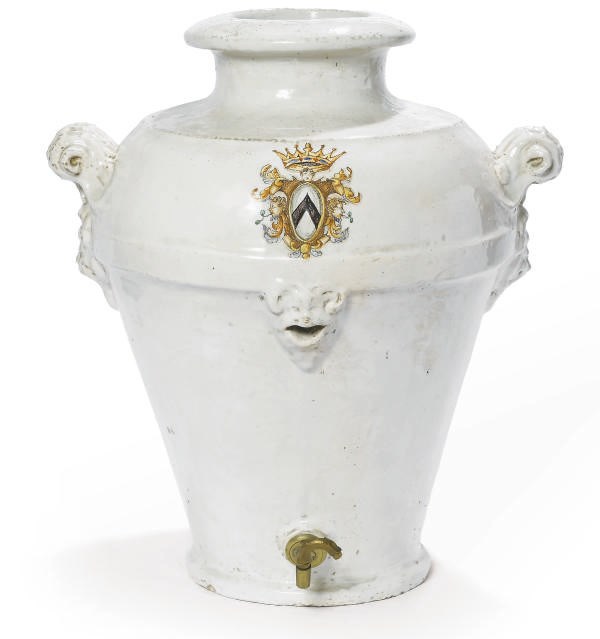 GRAND CORPS DE FONTAINE ARMORIE EN FAIENCE BLANCHE