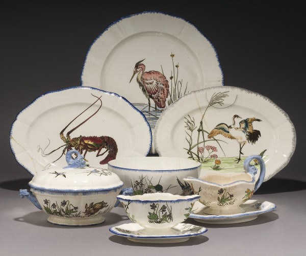 PARTIE DE SERVICE DE TABLE EN FAIENCE FINE FRANCAISE (GIEN)