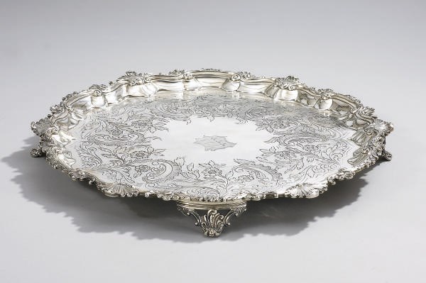 PLAT DE PRESENTATION EN ARGENT