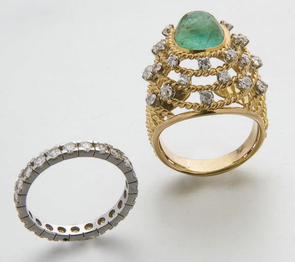 BAGUE EMERAUDE ET DIAMANTS ET ALLIANCE DIAMANTS