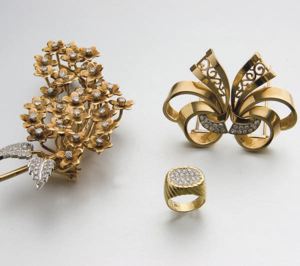 BROCHE, DOUBLE CLIP ET BAGUE DIAMANTS