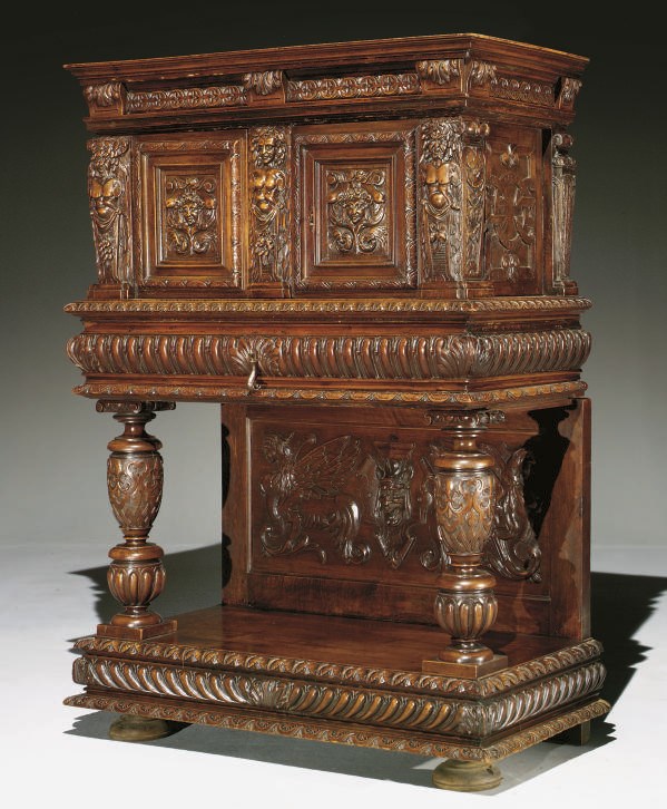 DRESSOIR DU XIXEME SIECLE