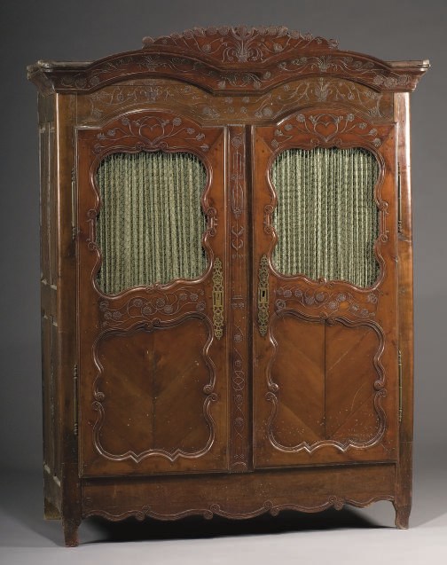 ARMOIRE EN PARTIE DU XVIIIEME SIECLE