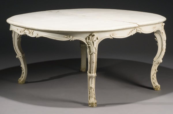 TABLE DE SALLE A MANGER DE STYLE LOUIS XV