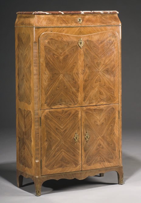 SECRETAIRE A ABATTANT DE STYLE LOUIS XV