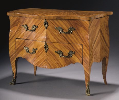 COMMODE DE MAITRISE DE STYLE LOUIS XV