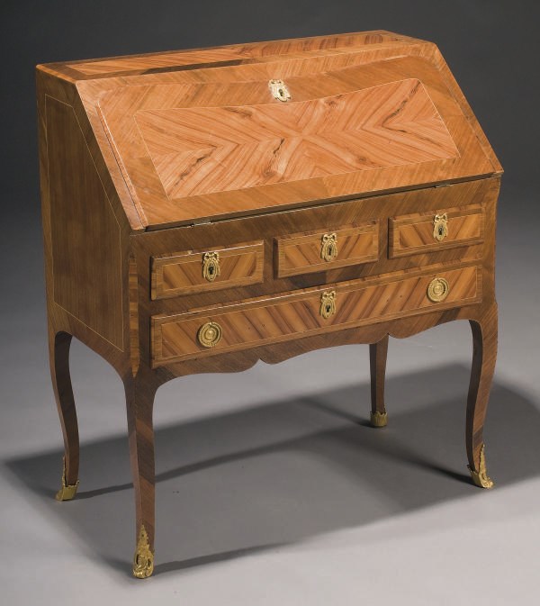 BUREAU DE PENTE D'EPOQUE LOUIS XV