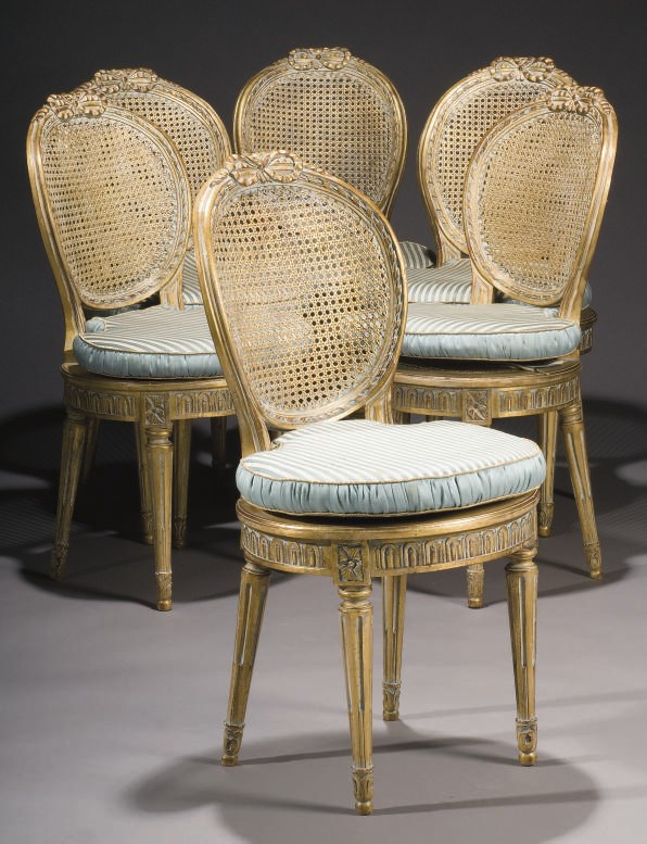 SUITE DE SIX CHAISES CANNEES DE STYLE LOUIS XVI