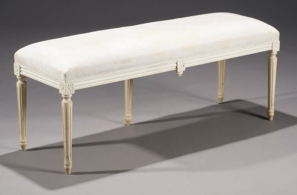 BANQUETTE DE STYLE LOUIS XVI DE LA FIN DU XXEME SIECLE