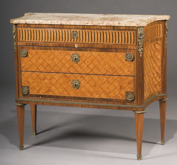 COMMODE DE STYLE LOUIS XVI