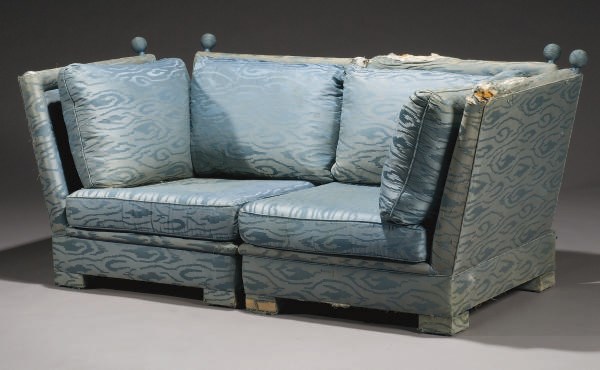 PAIRE DE FAUTEUILS D'ANGLE FORMANT CANAPE