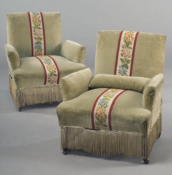 PAIRE DE FAUTEUILS DE LA FIN DU XIXEME SIECLE