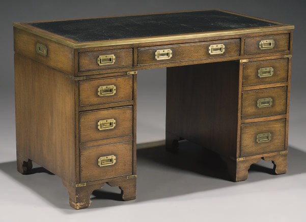 PETIT BUREAU DE STYLE ANGLAIS