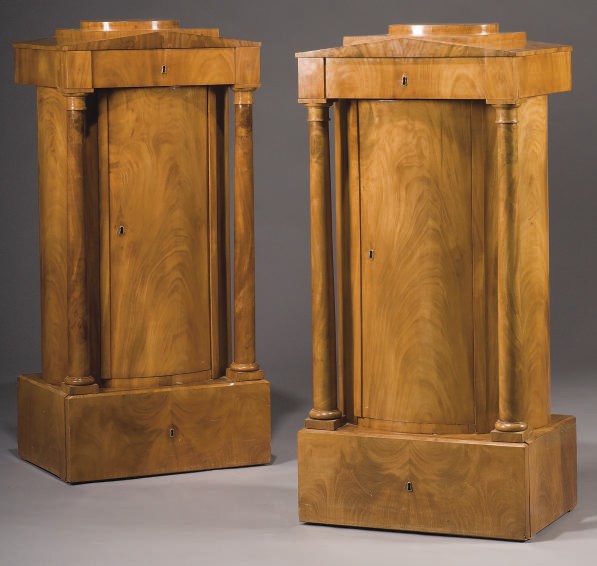 PAIRE DE MEUBLES A HAUTEUR D'APPUI FORMANT BIBLIOTHEQUE D'EPOQUE BIEDERMEIER