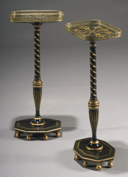 PAIRE DE PETITS GUERIDONS DE STYLE NAPOLEON III