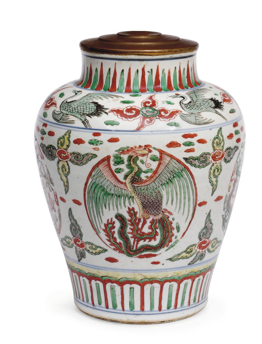 A Chinese wucai baluster jar