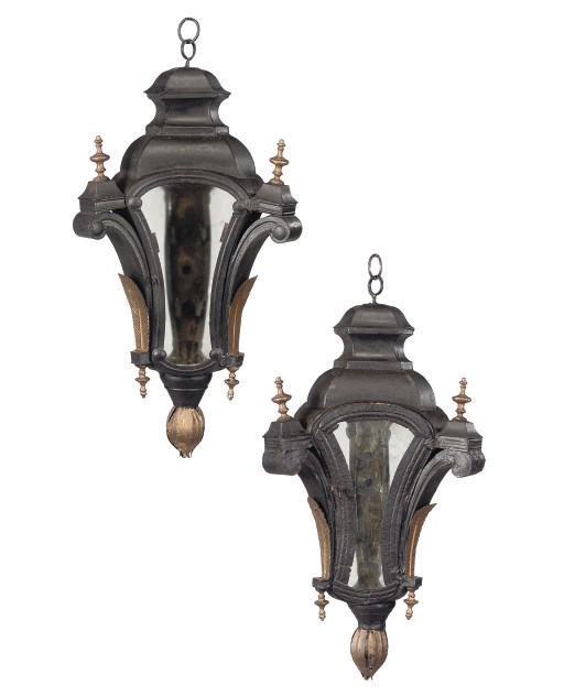 TWO PAIRS OF GILT-HEIGHTENED AND PAINTED TÔLE LANTERNS