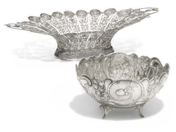 AN AUSTRO-HUNGARIAN OVAL SILVER FILIGREE BASKET