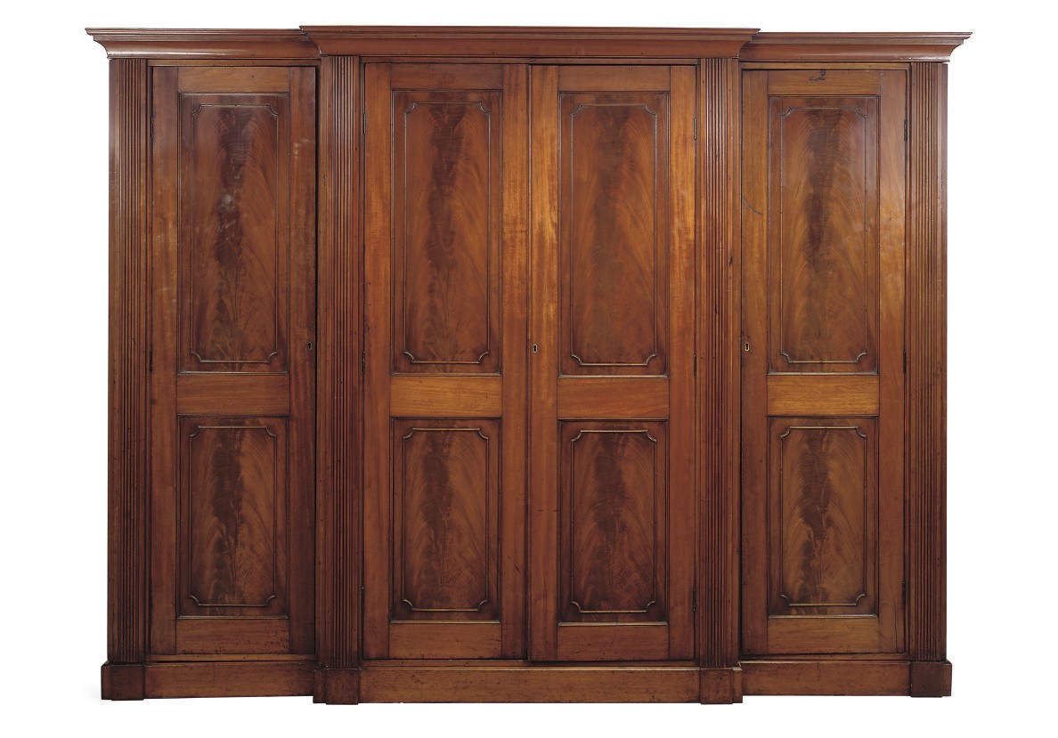 A REGENCY MAHOGANY BREAKFRONT WARDROBE