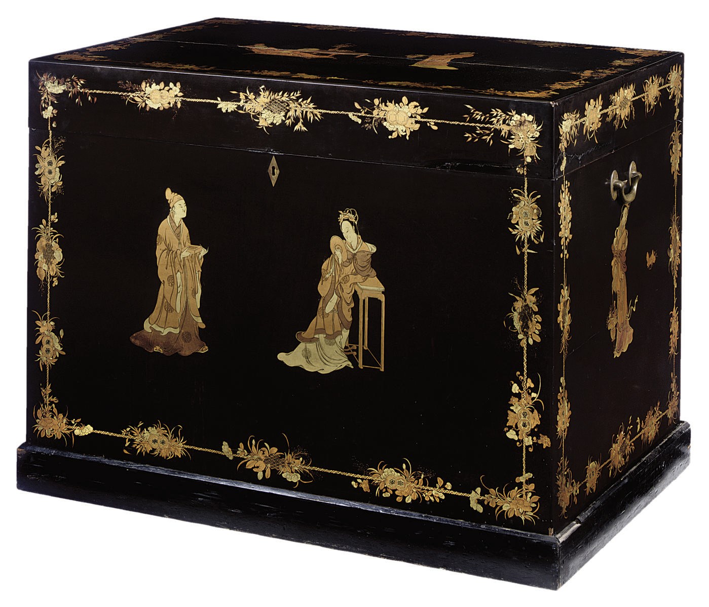 A LARGE CHINESE EXPORT BLACK AND GILT LACQUER CHEST
