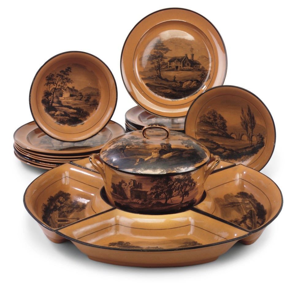 A DAVENPORT SUPPER SET