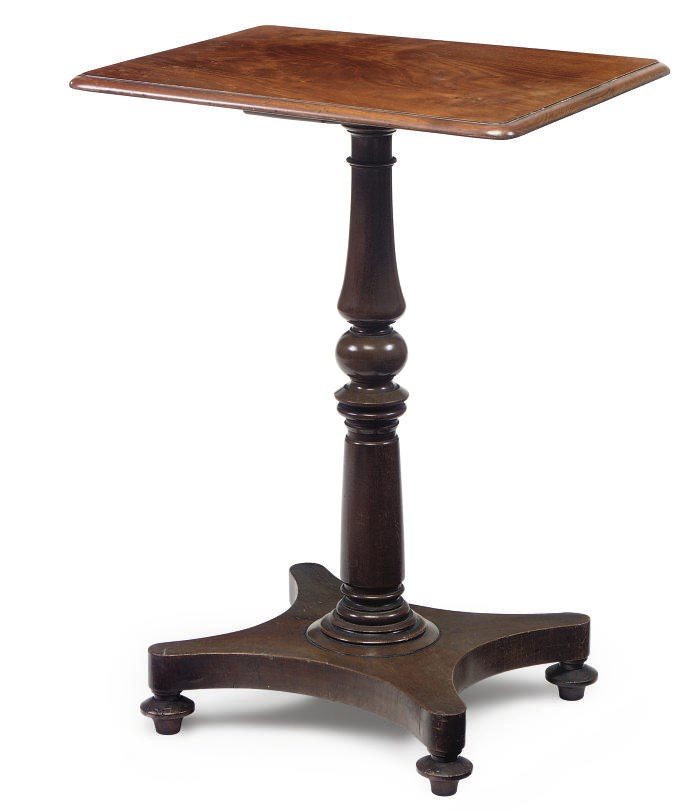 A WILLIAM IV MAHOGANY OCCASIONAL TABLE