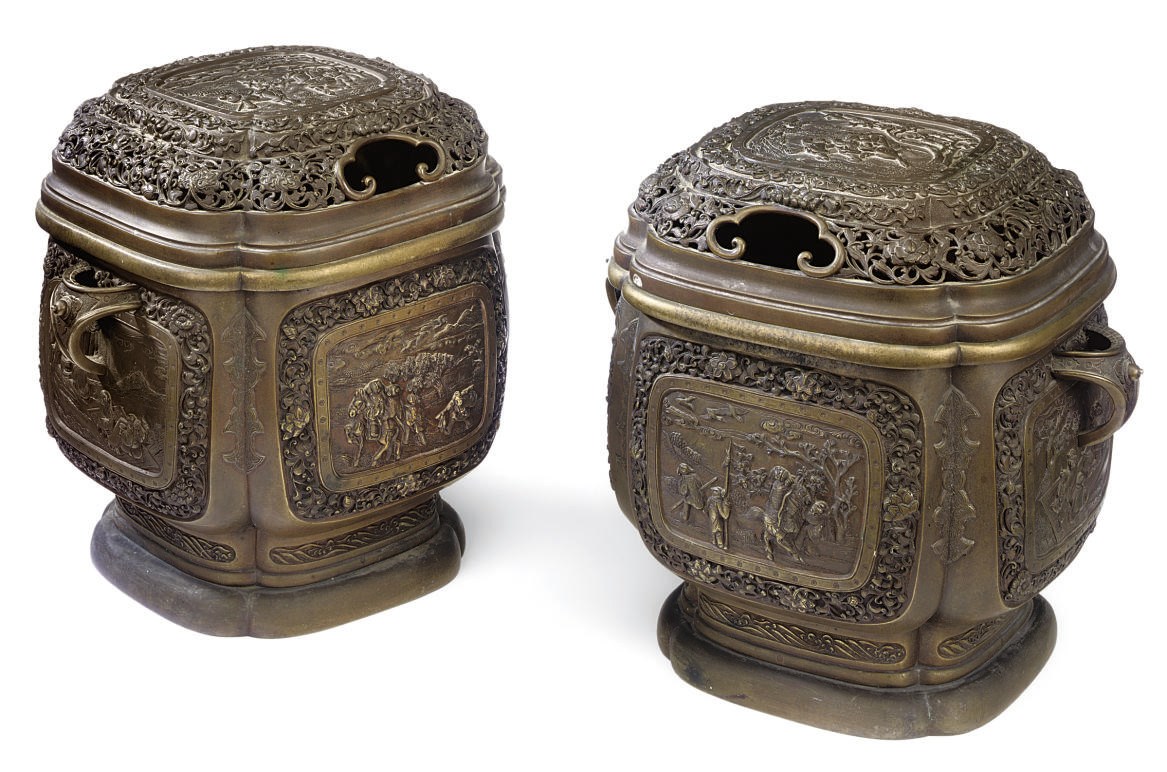 A PAIR OF JAPANESE BRONZE KORO [INCENSE BURNERS]