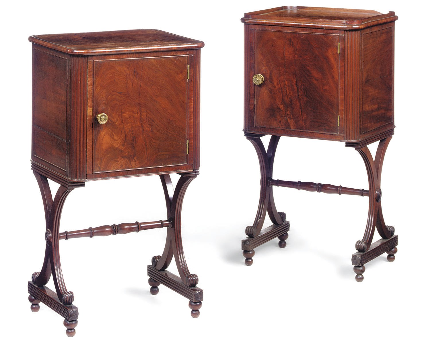 A PAIR OF REGENCY MAHOGANY BEDSIDE TABLES