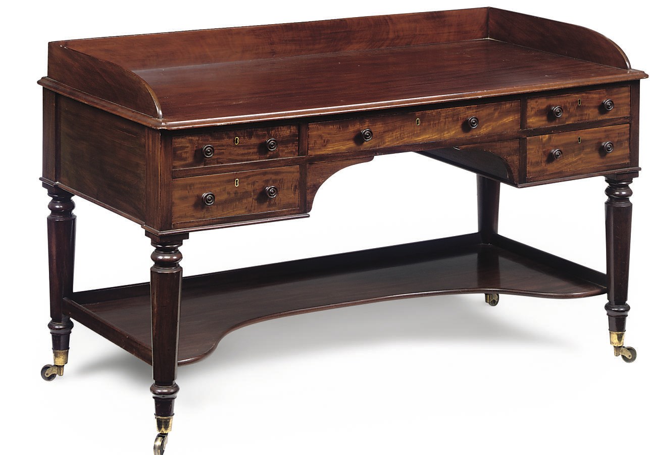 A GEORGE IV MAHOGANY DRESSING TABLE