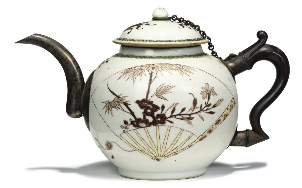 A CHINESE EXPORT METAL-MOUNTED PUNCH POT AND COVER