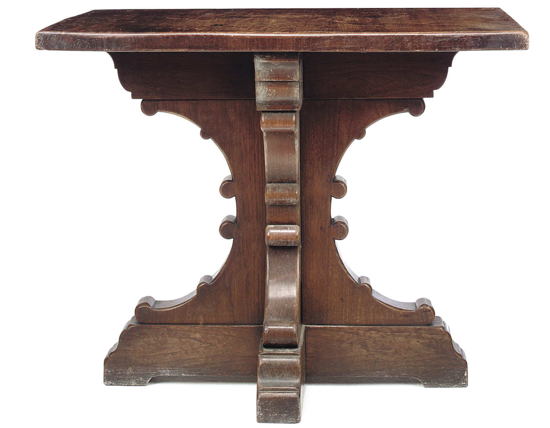 A VICTORIAN WALNUT CENTRE TABLE