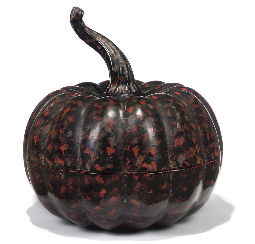 A SOUTH-EAST ASIAN PAINTED LACQUER PAPIER-MACHE STORAGE BOX IN THE FORM OF A PUMPKIN