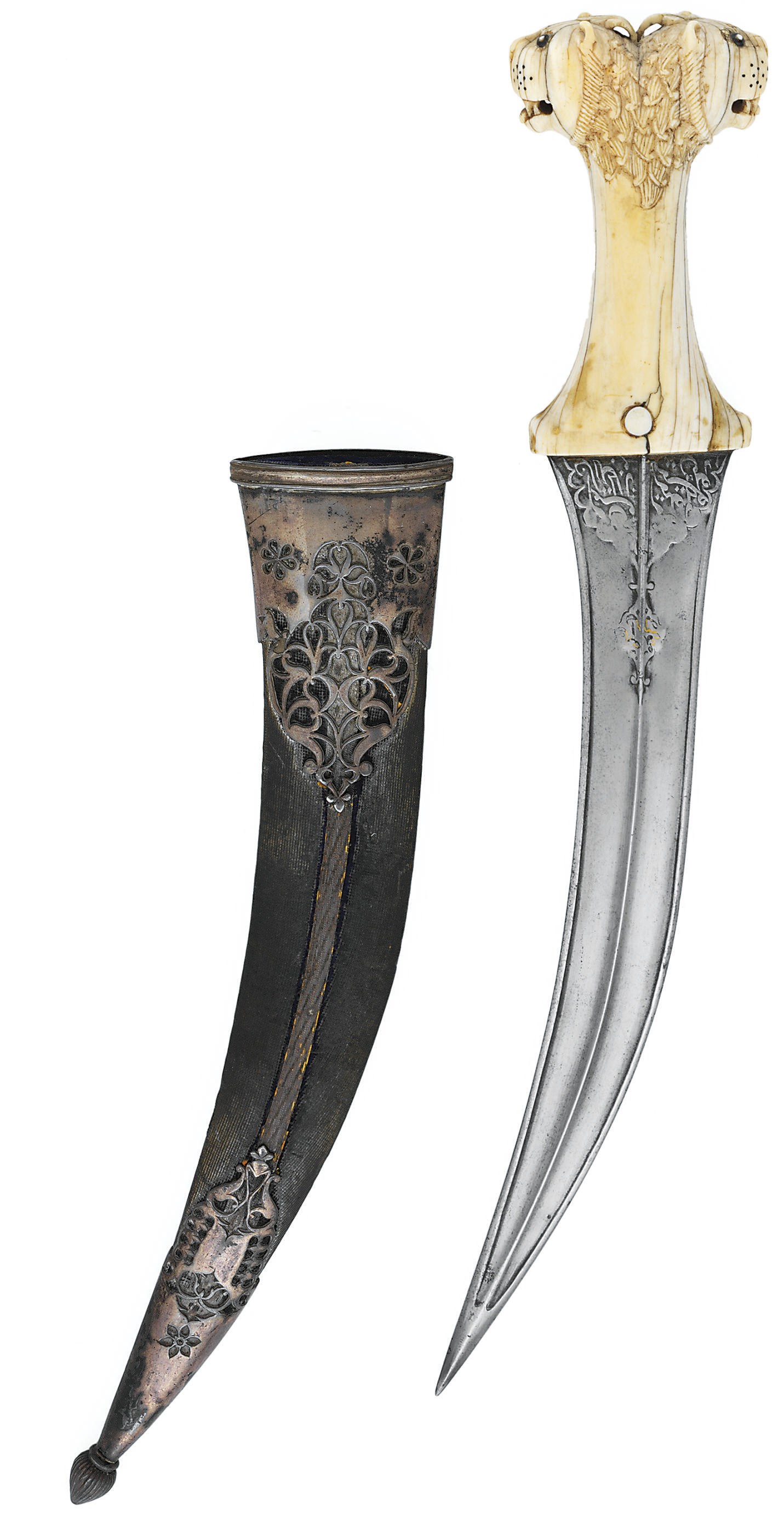 AN INDIAN MUGHAL IVORY HILTED DAGGER (KHANJAR)