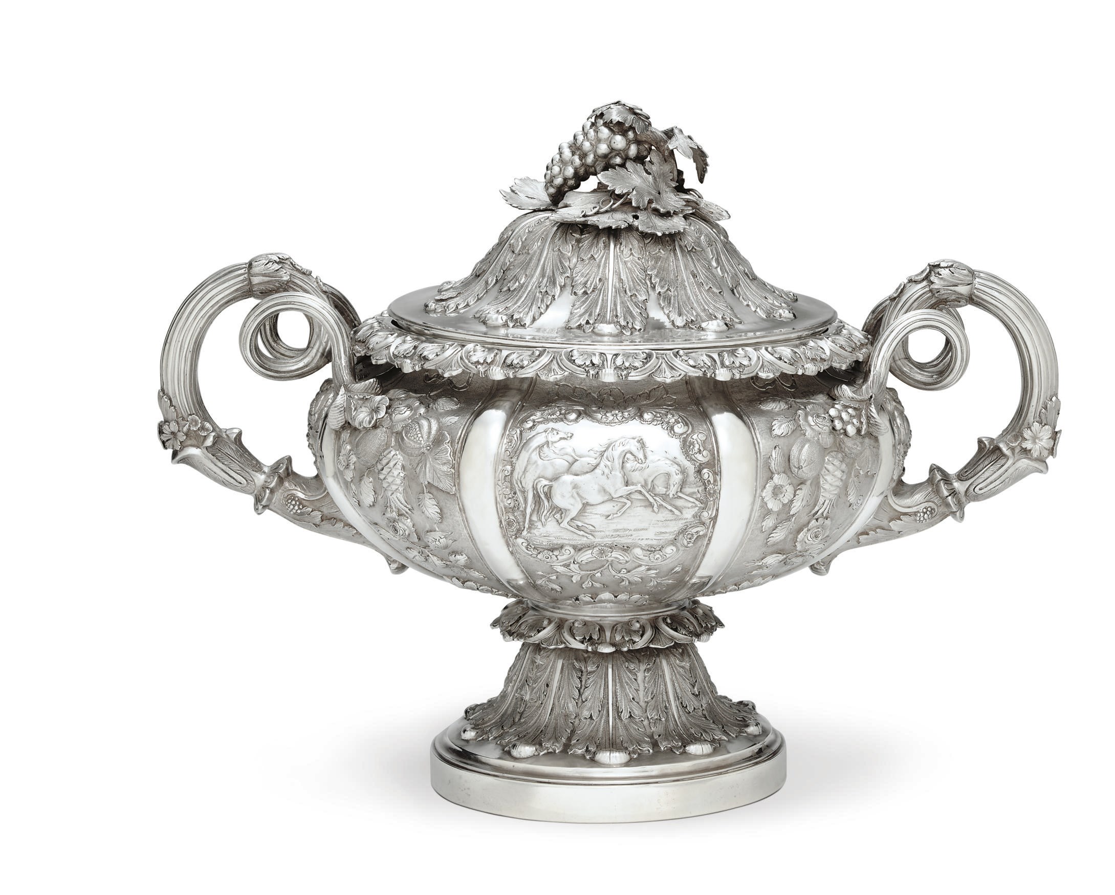 A GEORGE IV SILVER SOUP TUREEN