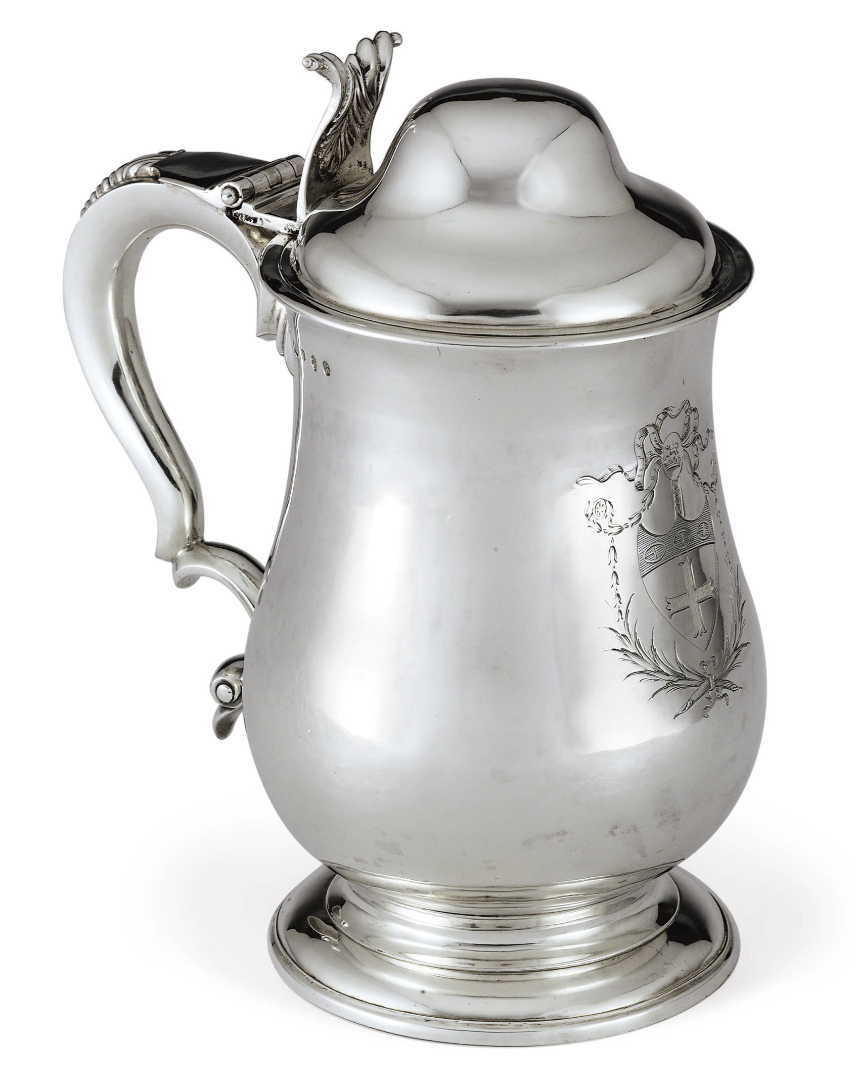 A GEORGE II IRISH SILVER TANKARD