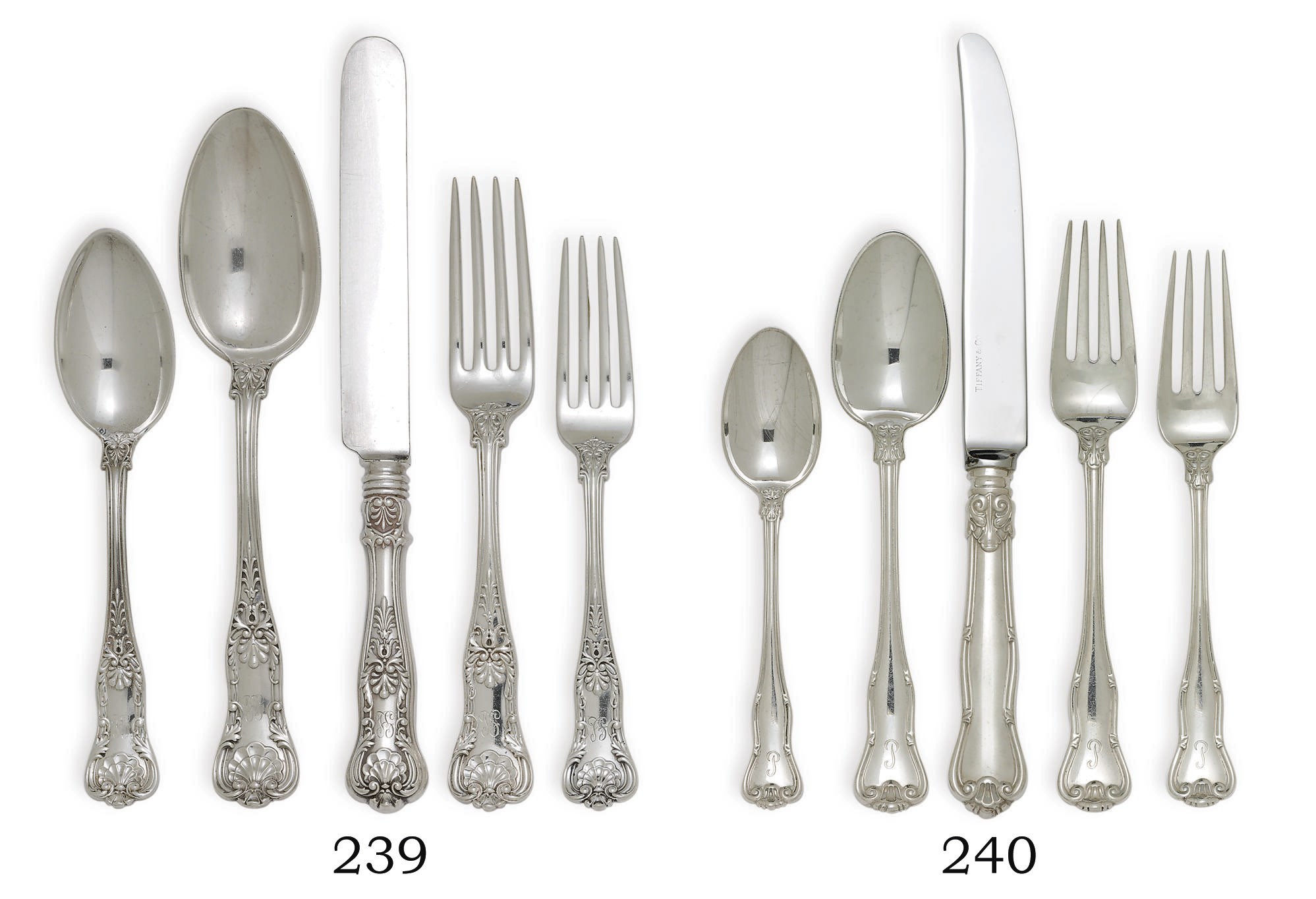 AN AMERICAN SILVER FLATWARE SERVICE