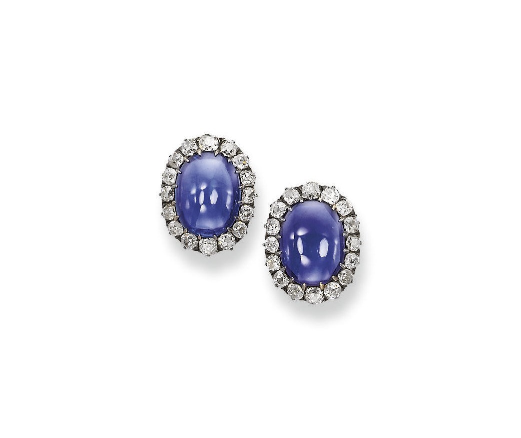A PAIR OF ANTIQUE SAPPHIRE AND DIAMOND EAR PENDANTS