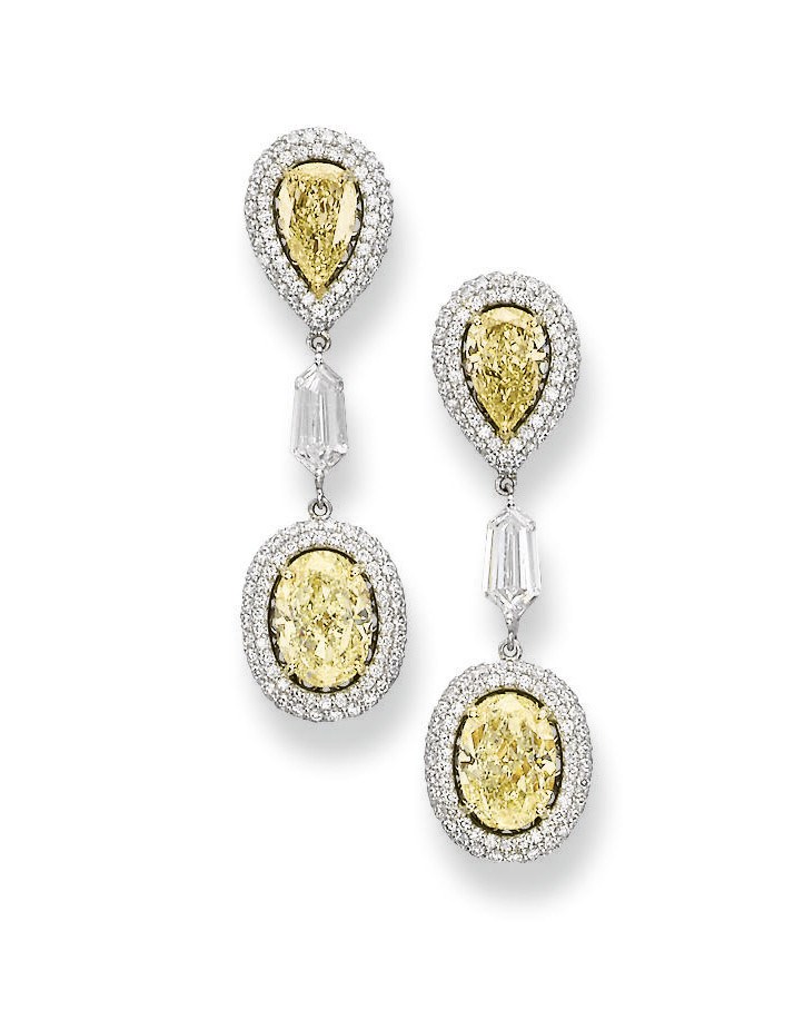 A PAIR OF COLOURED DIAMOND AND DIAMOND EAR PENDANTS