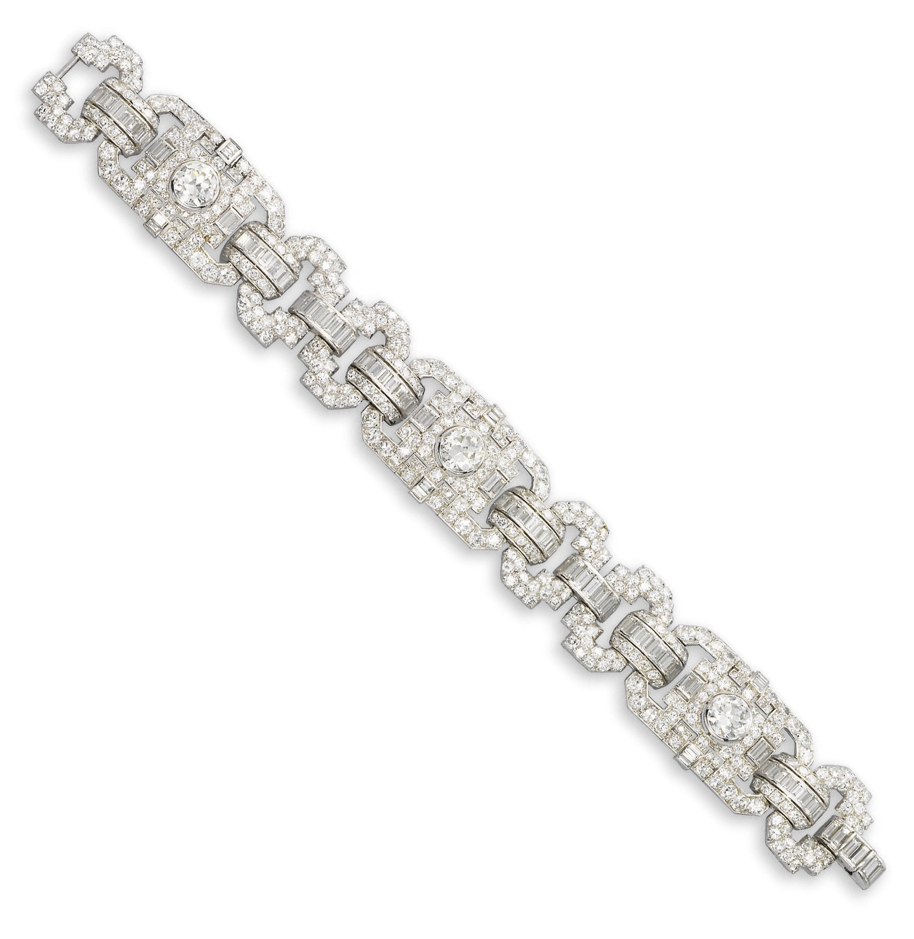 AN ART DECO DIAMOND BRACELET