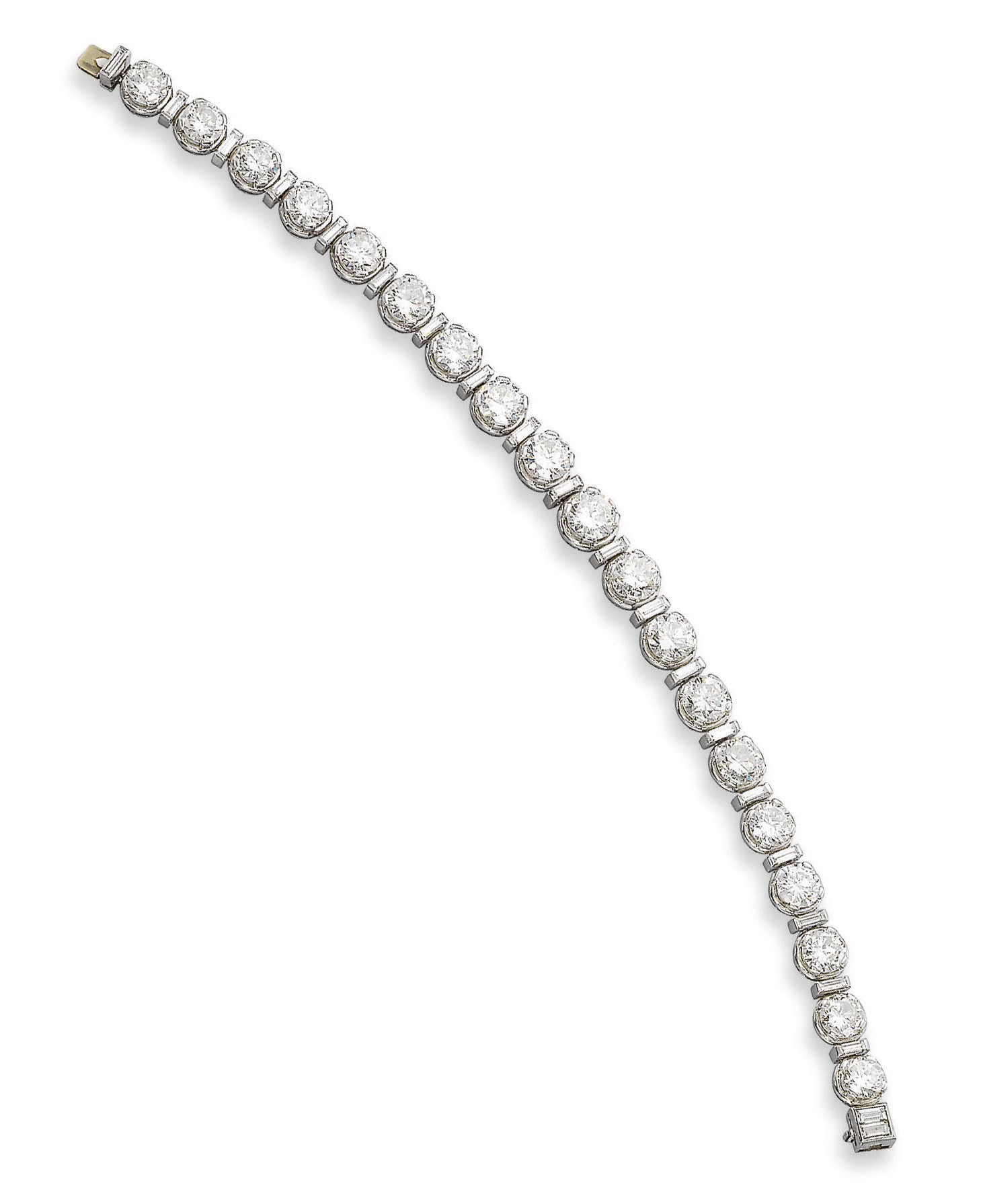 AN ART DECO DIAMOND BRACELET