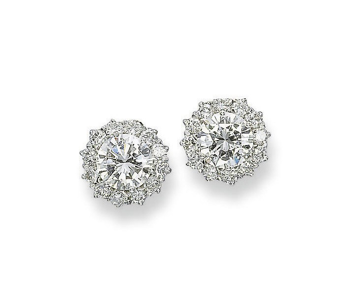 A PAIR OF DIAMOND EAR CLIPS