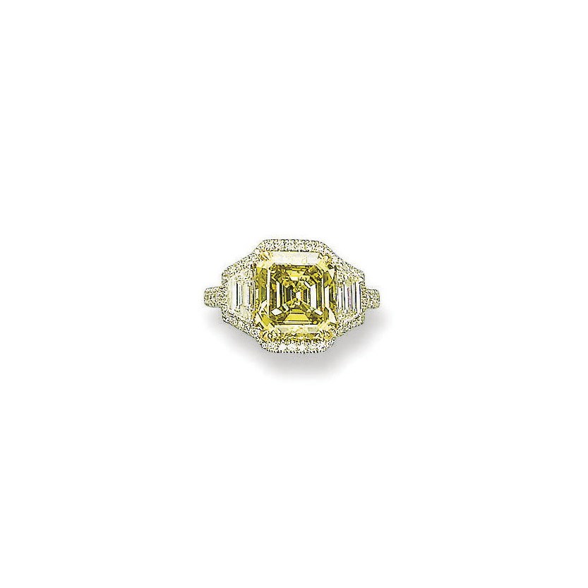 A COLOURED DIAMOND AND DIAMOND RING