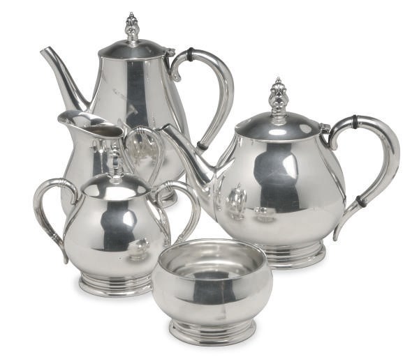 AN AMERICAN SILVER FIVE PIECE TEA AND COFFEE SET,
