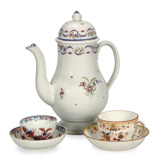 A GROUP OF ENGLISH PORCELAIN AND POTTERY TEABOWLS AND SAUCERS, AND A COFFEE POT AND COVER,
