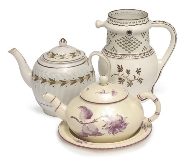 A SELECTION OF STAFFORDSHIRE PEARLWARE AND CREAMWARE TEA, COFFEE, AND DESSERT WARES,