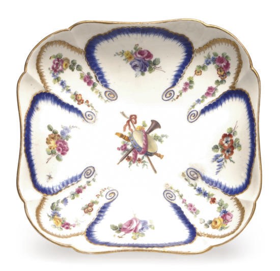 A FRENCH PORCELAIN SHAPED-SQUARE FEUILLE DE CHOUX MOLDED DISH,