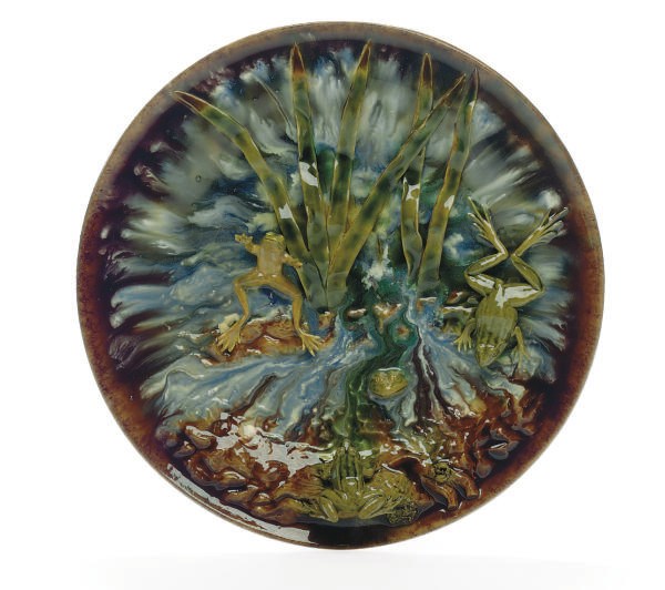 A PORTUGUESE PALISSY-STYLE TROMPE L'OEIL CHARGER,