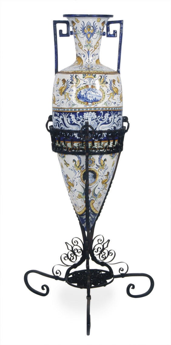 AN ITALIAN MAIOLICA AMPHORA AND WROUGHT-IRON STAND,